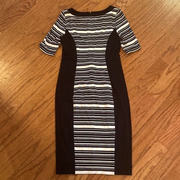 White House Black Market dress, black and white, size small - Picture 8 of 8